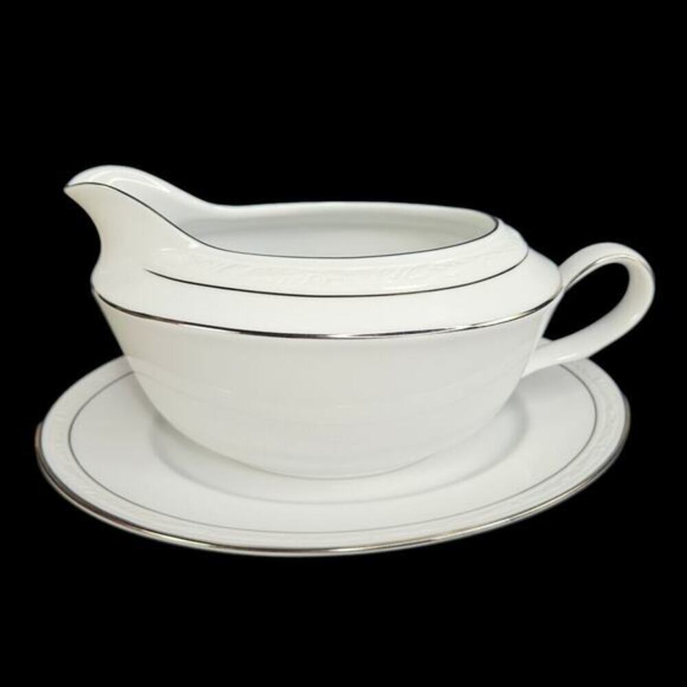 Noritake White Scapes Gravy Boat With Underplate Stoneleigh‎ 4062 Emboss Retired